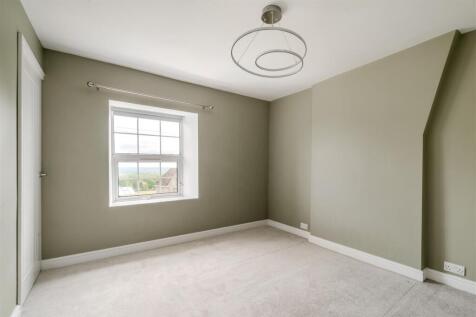 Bedroom1-3.jpg