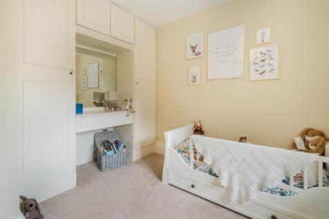 Bedroom1-3.jpg