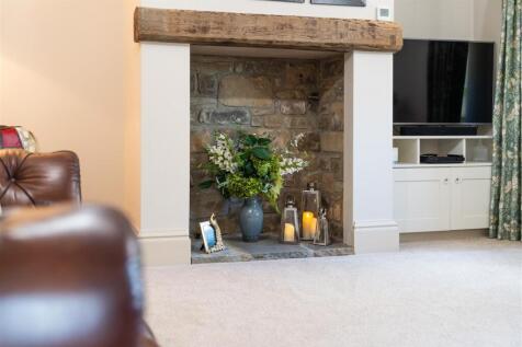 living room-4.jpg