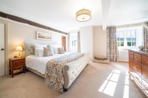 bedroom 4.jpg