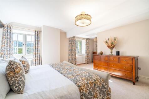 bedroom 4-2.jpg