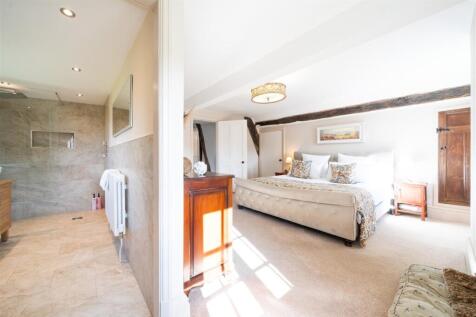 bedroom 4-4.jpg