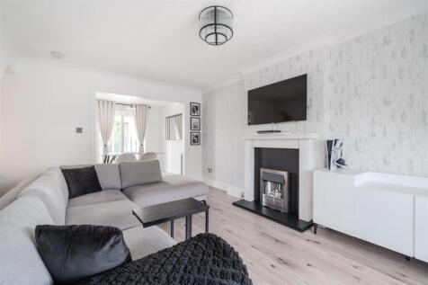 Living Room-3.jpg