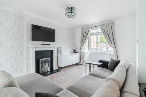 Living Room-4.jpg