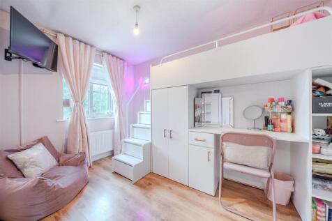 Bedroom2.jpg