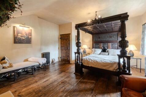Bedroom1-2.jpg