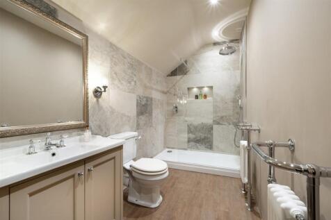 Shower Room.jpg