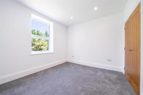 Bedroom 4-2.jpg