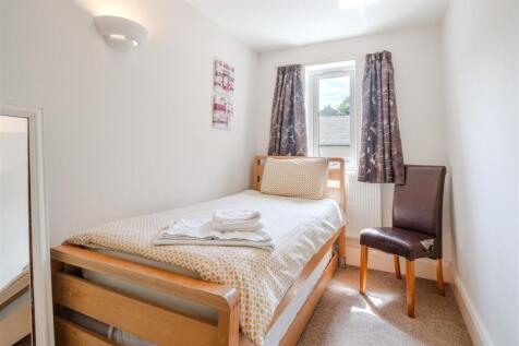 Bedroom1.jpg