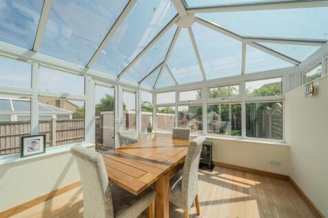 36 Errington Road-117.jpg