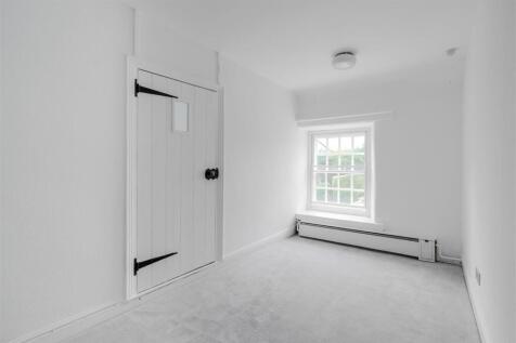 Bedroom3-3.jpg