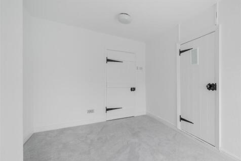 Bedroom3-4.jpg
