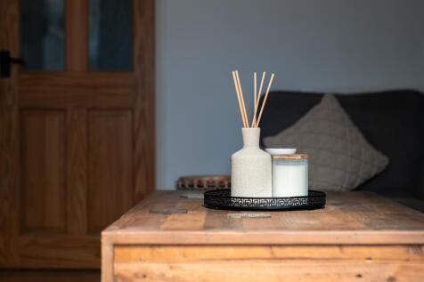 Living Room-8.jpg