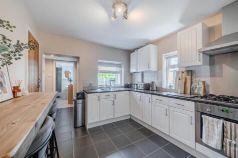 Kitchen-3.jpg