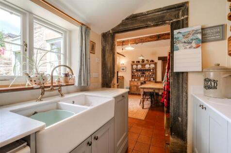 Kitchen-5.jpg