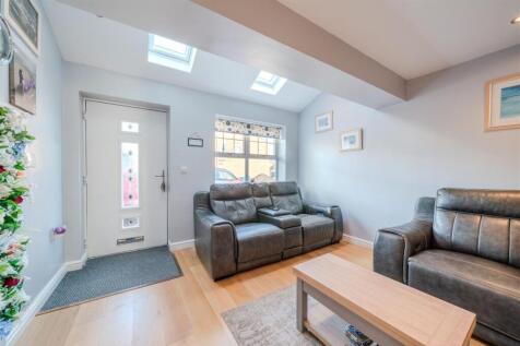 Living Room.jpg