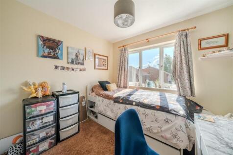 Bedroom2-2.jpg