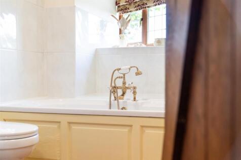 Bathroom2-2.jpg