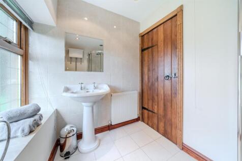 Bathroom-2.jpg