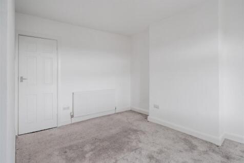 Bedroom1-3.jpg