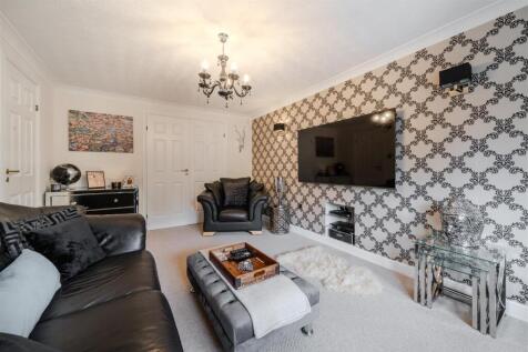 Living Room-3.jpg