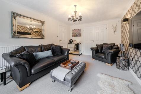 Living Room-4.jpg