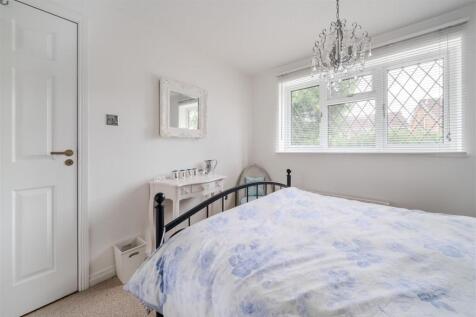 Bedroom2-2.jpg
