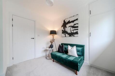 Bedroom2-2.jpg