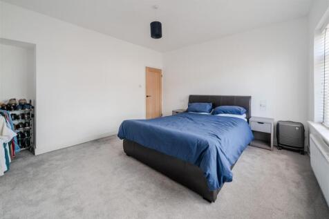 Bedroom1-3.jpg