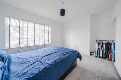 Bedroom1.jpg