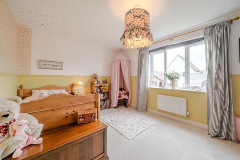 Bedroom3-3.jpg