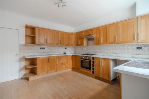 Kitchen_-3.jpg