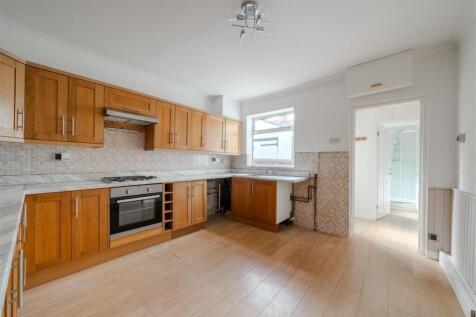 Kitchen_.jpg