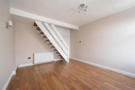 Living Room-3.jpg