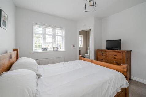 Bedroom4-2.jpg