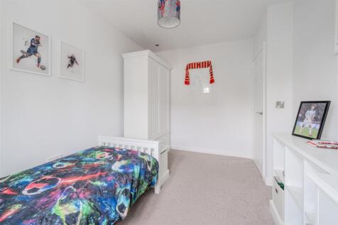 Bedroom3-3.jpg