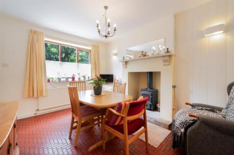 Dining Room.jpg