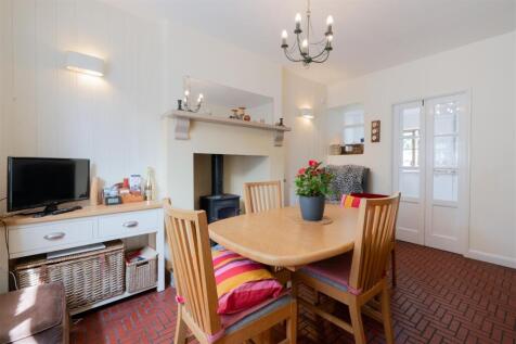 Dining Room-2.jpg