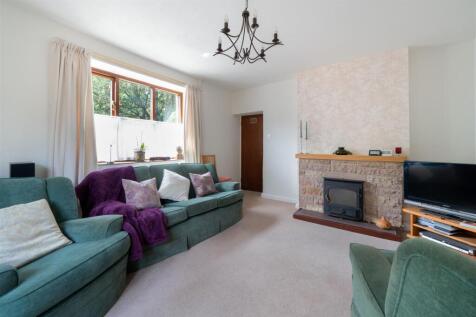 Living Room.jpg