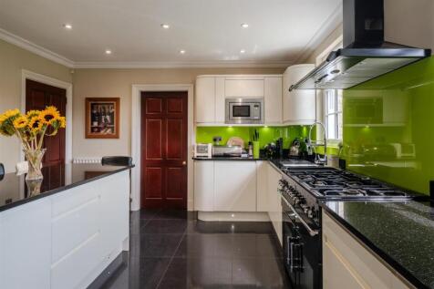 Kitchen-4.jpg