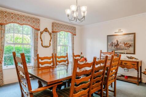Dining Room-3.jpg