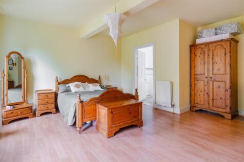 Bedroom3.jpg