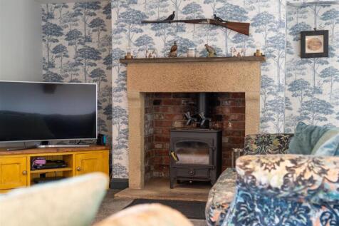 Living Room-8.jpg