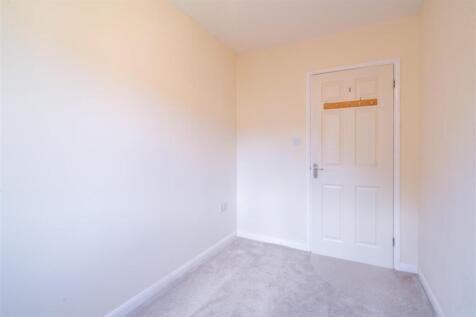 Bedroom 3-2.jpg