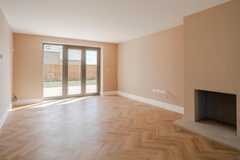 Living Room-3.jpg
