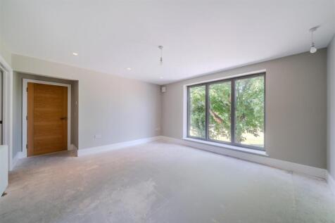 Bedroom6-3.jpg