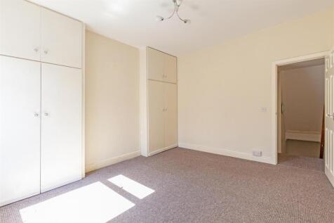 Bedroom 1-2.jpg
