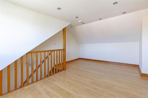 Bedroom 2-2.jpg