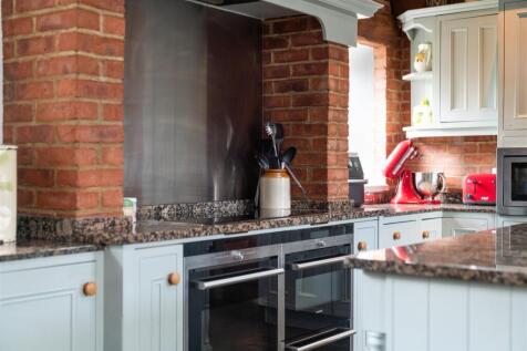 Kitchen-6.jpg