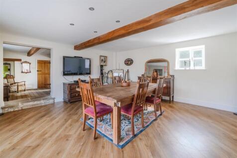 Dining Room.jpg
